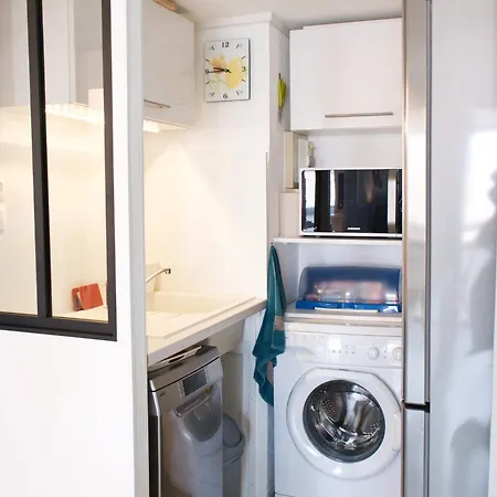 Spacious Near The Beach Apartment