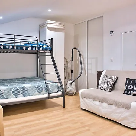 Apartment Spacious Near The Beach *
